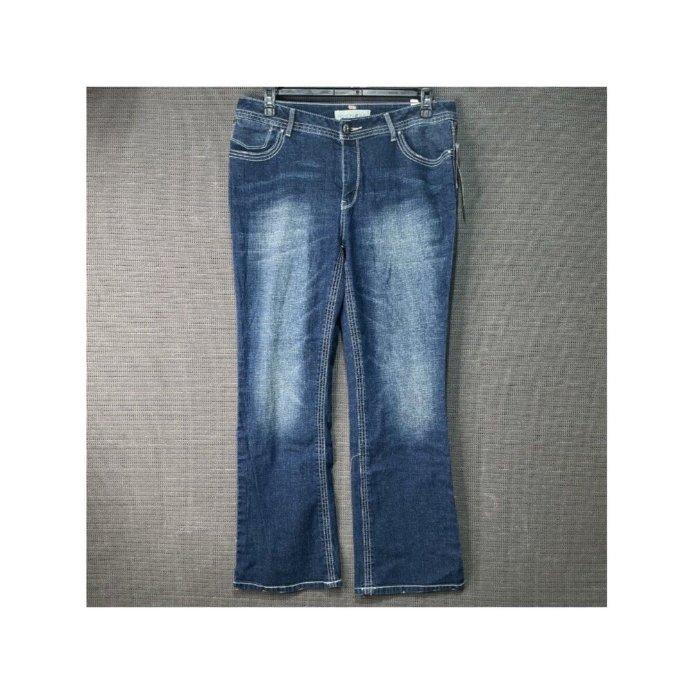 Fashion Bug Blue Bootcut Woman's Jeans Embroidered Back Pockets Size 16W NWT